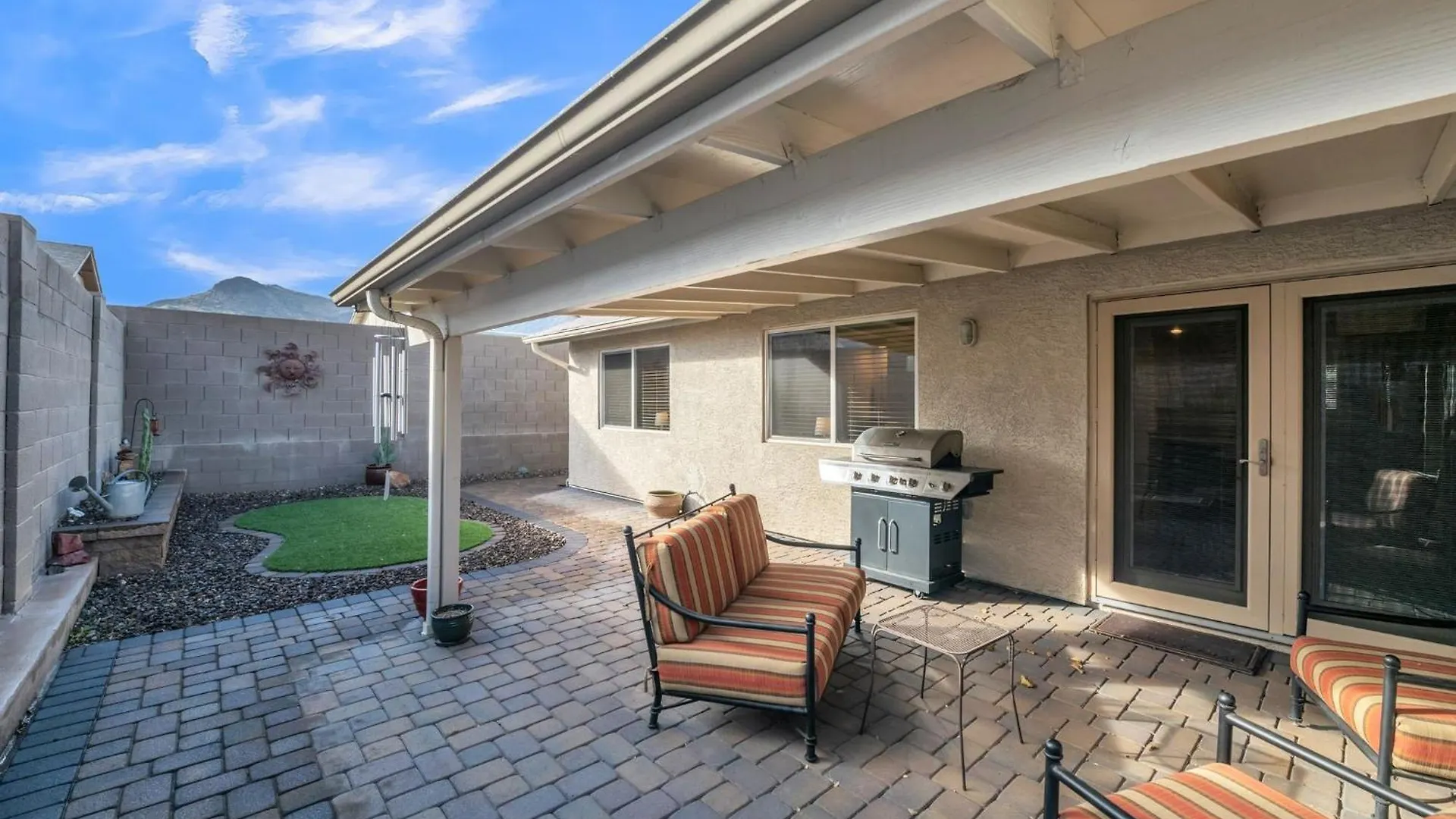 פיניקס Summer All Year Round Home